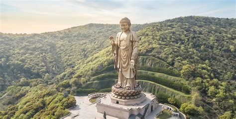 霊山公園！壮大な景色と歴史的建造物が織りなす魅力的な空間！