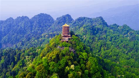  青城山！壮大な景色と神秘的な道が織りなす歴史！